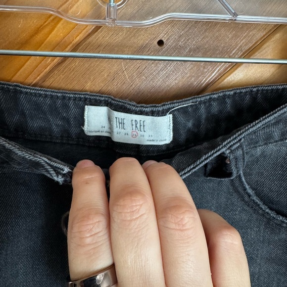We The Free Zip It Up Black Denim Mini Skirt Size 29 - Picture 3 of 5